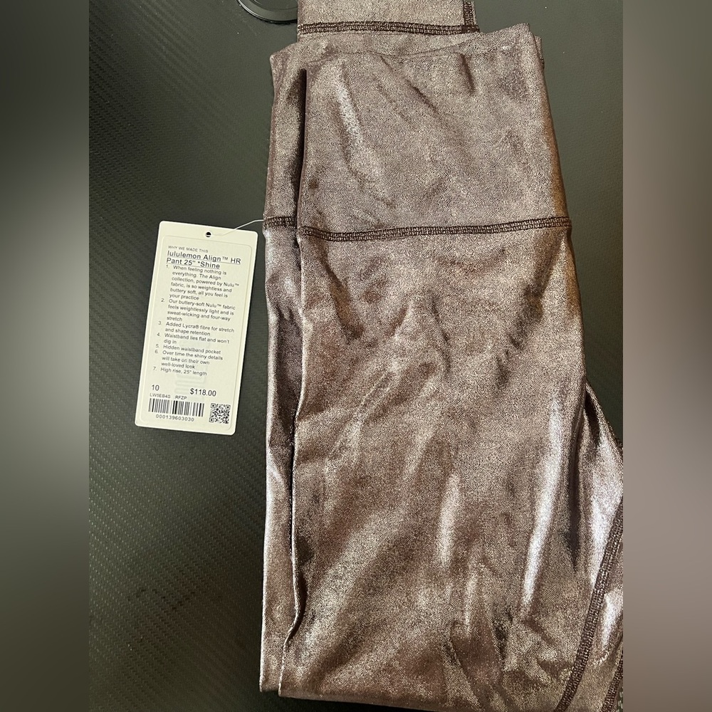 Never worn lulu align in color shine sz 10